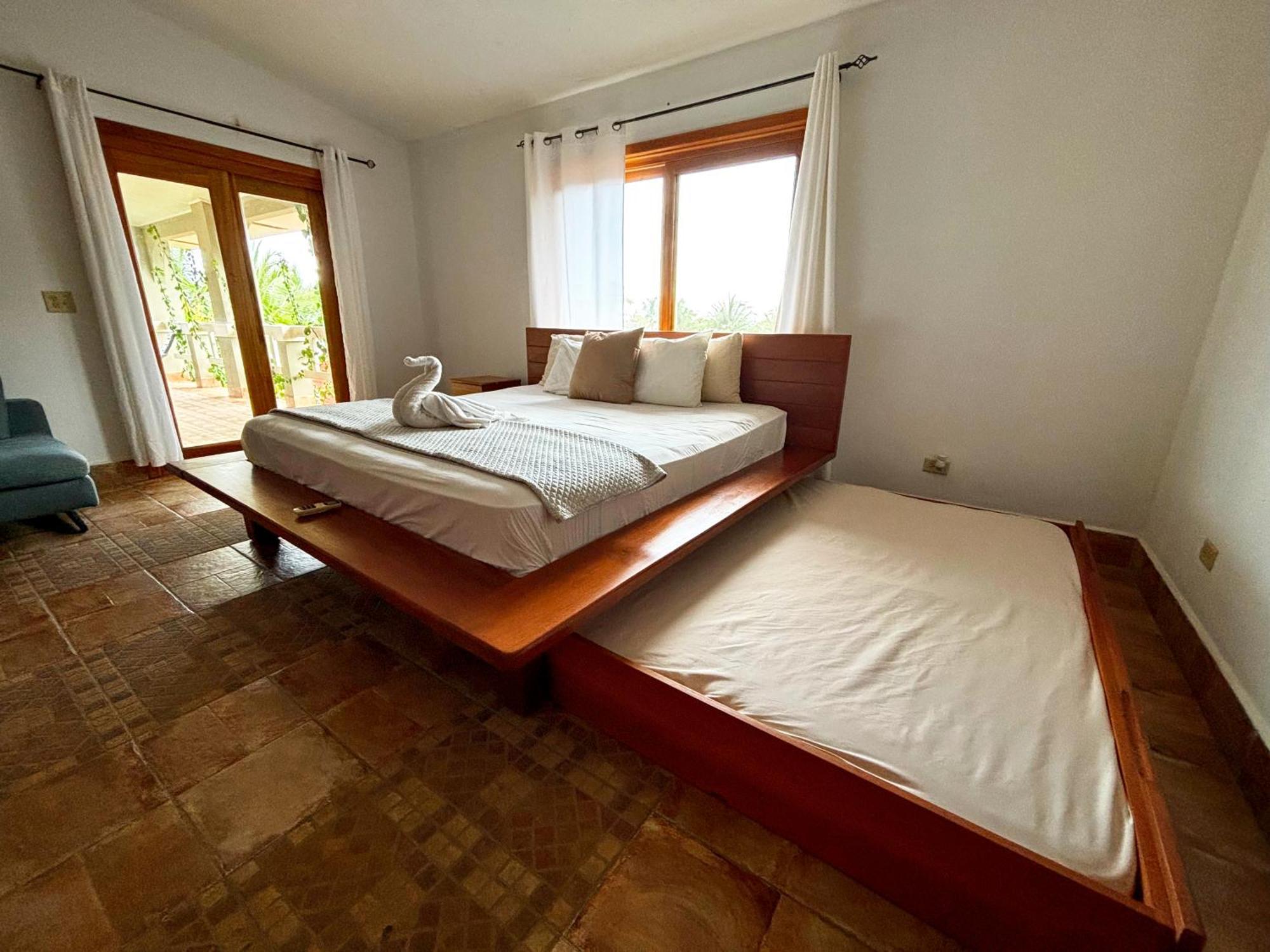 CabreraRoyal Palm Retreat公寓 外观 照片
